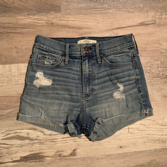 Denim shorts - Picture 1 of 3